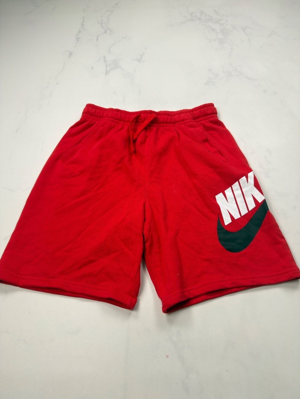 Nike Bold Athletic Shorts Red Modern Loose Fit - Boys XL+ Husky